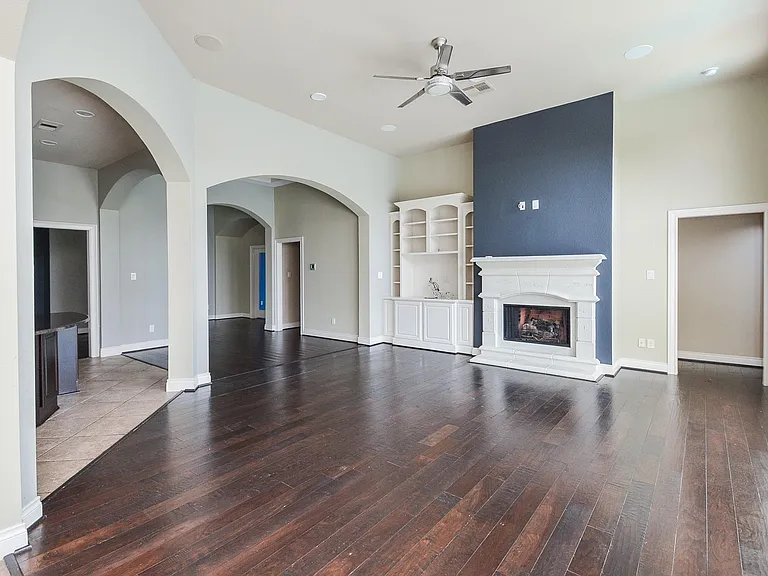 28803 Davenport Dr — Photo 15