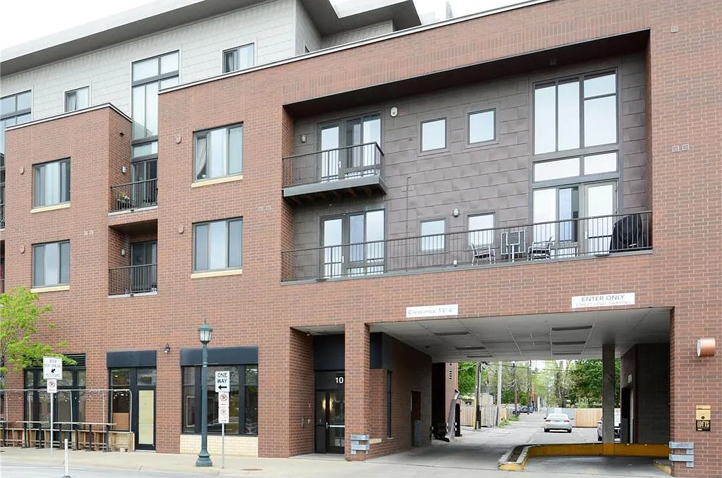 2 bed, 1.5 bath, 1133 sqft, $1,999 — Photo 1