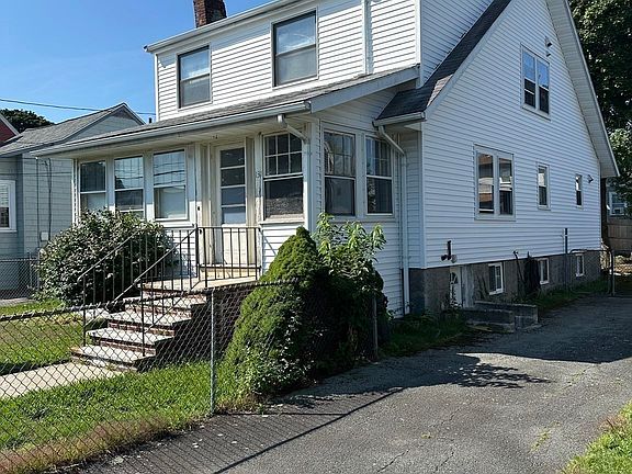 3rd image of 131 Farrington St