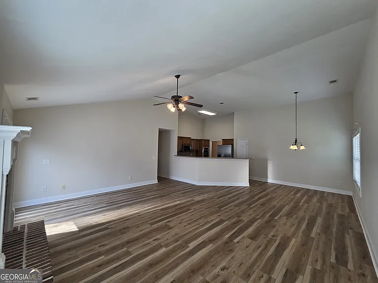 4213 Brentwood Dr — Photo 7