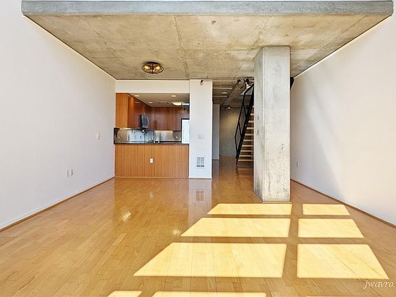 5th image of 77 Dow Pl APT 908