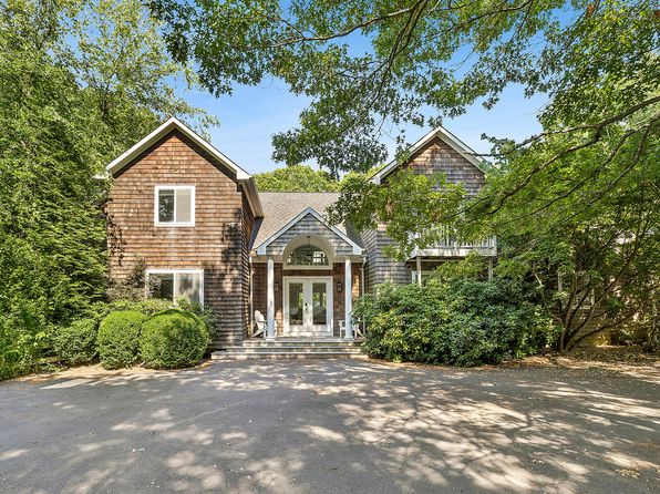 9 Rosebud Ln