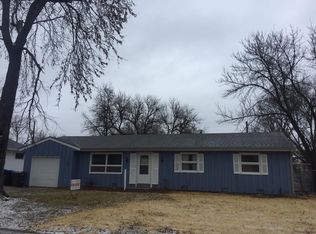 1134 SW 32nd St, Topeka, KS 66611