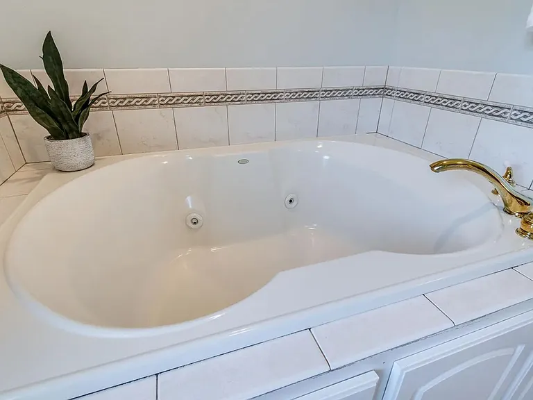 1245 Saint Patrick Way — Photo 37
