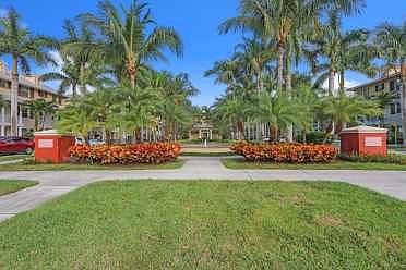 Home For Sale In Abacoa