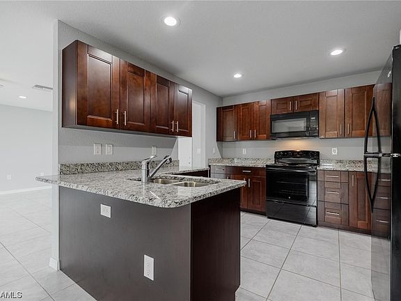 3rd image of 3078 NE Beechwood Cir