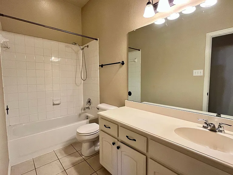 921 Raleigh Path Rd — Photo 16