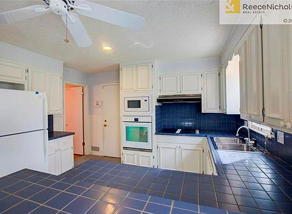 5th image of 6915 W 98th St