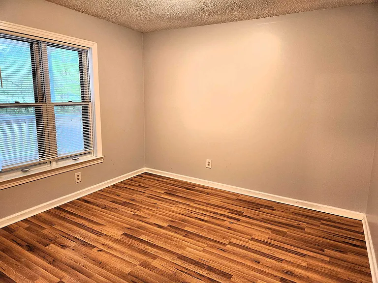 7188 Pleasant Ridge Rd — Photo 13