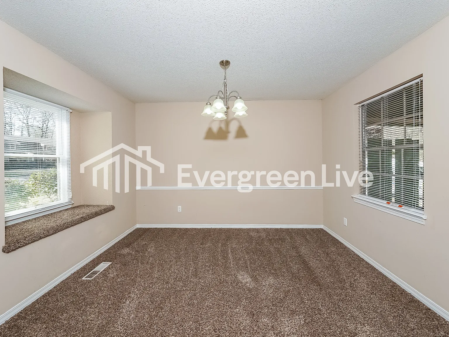 3 bed, 2.0 bath, 1456 sqft, $1,145 — Photo 3