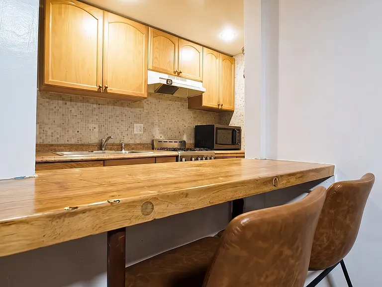 401 Dean St #GDN — Photo 6