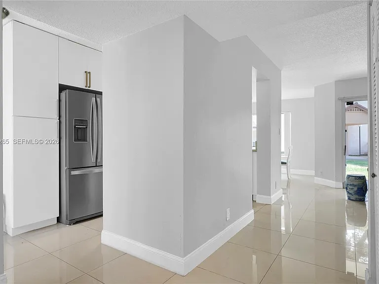 13946 SW 91st Ter #13946 — Photo 4