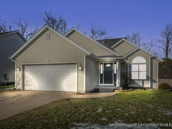 664 Sunset Hills Dr, Middleville, MI 49333