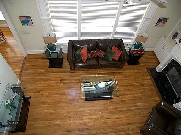 5th image of 542 Grassmeade Way