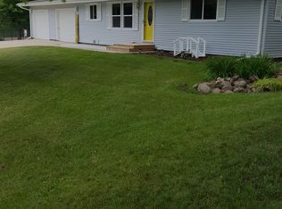 307 Farrington Rd, Waterloo, IA 50701