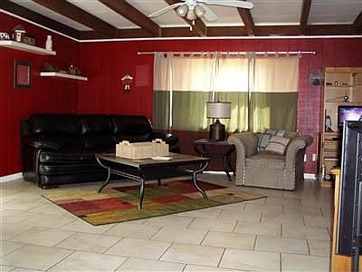 3rd image of 8211 Mariposa Ave