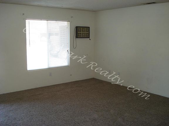 3rd image of 73619 Sun Valley Dr