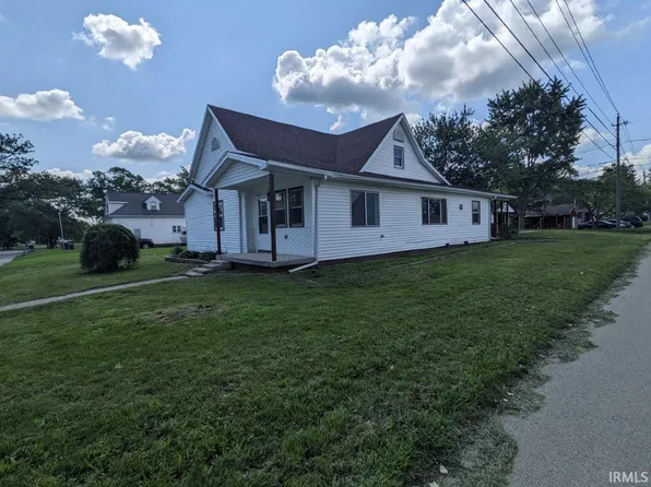 727 W Chestnut St, Hartford City, IN 47348