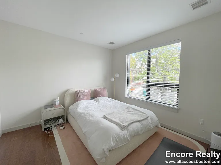 21 Gibbs St #204 — Photo 12