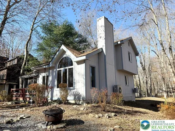 135 Sitka Dr, Pocono Lake, PA 18347