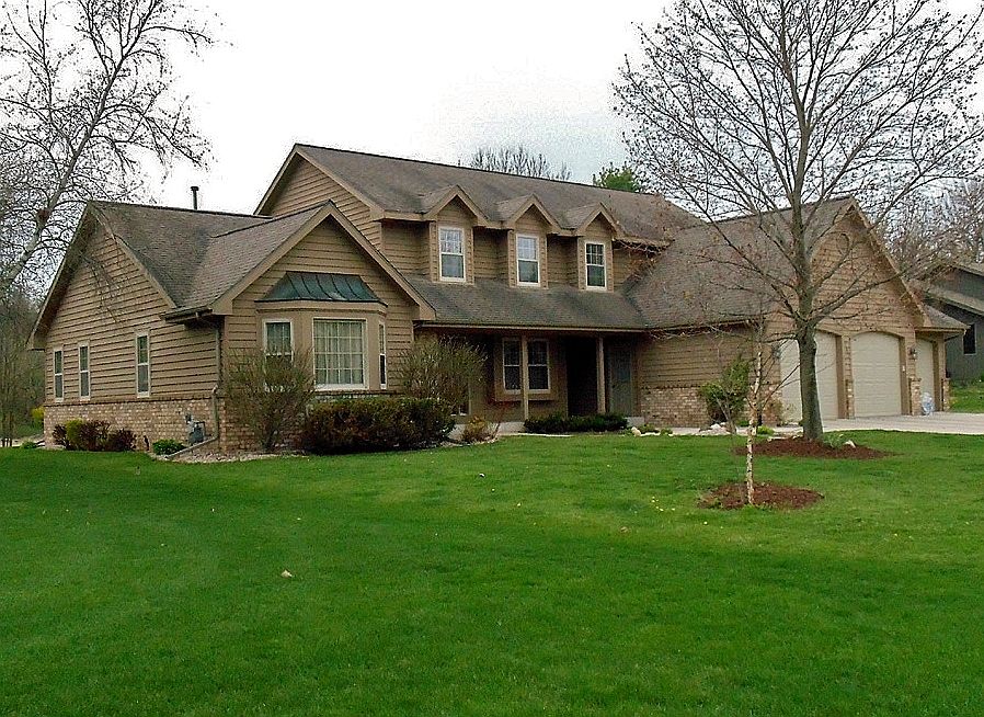 1st image of 747 River Oaks Dr