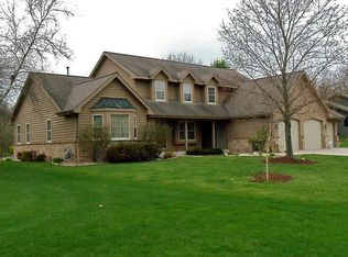 747 River Oaks Dr, Sheboygan Falls, WI 53085
