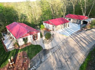 3198 Barbara Dr, Brooklyn, IA 52211