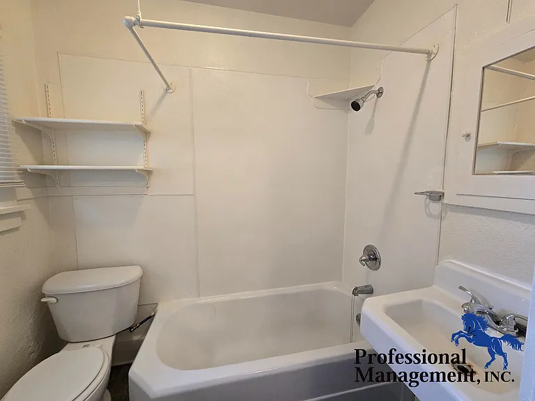 613 N 25th St #2 — Photo 7