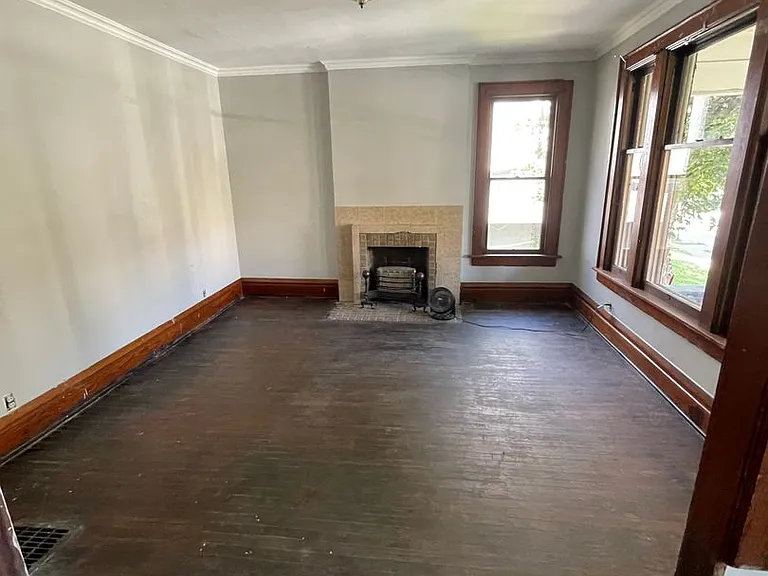 149 E 13th Ave — Photo 31