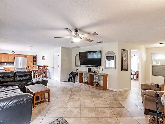 4th image of 1322 SE 23rd Ter