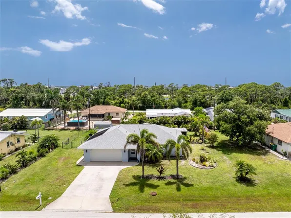 2490 10th St, Englewood, FL 34224