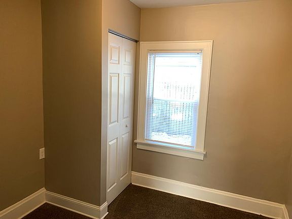 5th image of 2374 Hiawatha Park Dr