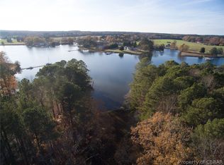 4 Hardings Wharf Dr #3, Kilmarnock, VA 22482