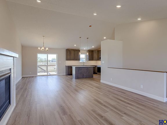 5th image of 1128 Asher Ave