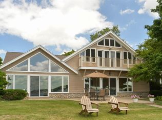 870 Maytag Rd, Lake Geneva, WI 53147