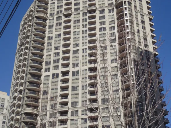 310 Burnhamthorpe Rd W #1912, Mississauga, ON L5B 4P9