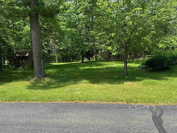 4th image of 129 Lake Shore Dr