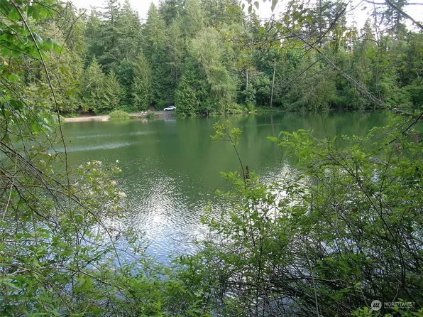 1687 Emerald Lake Rd, Bellingham, WA 98226