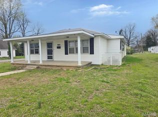 801 N Poplar St, Dexter, MO 63841