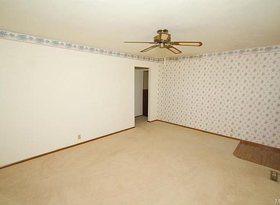 4th image of 1176 W Highway U