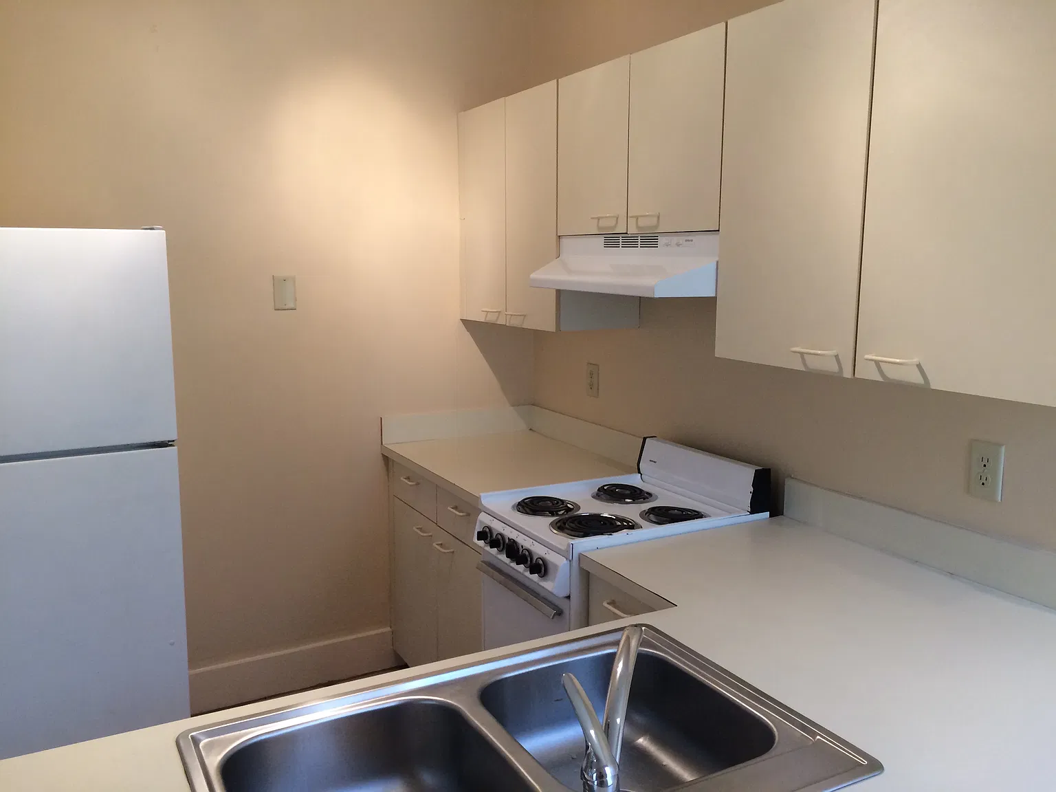 Studio, 350 sqft, $1,295 — Photo 4