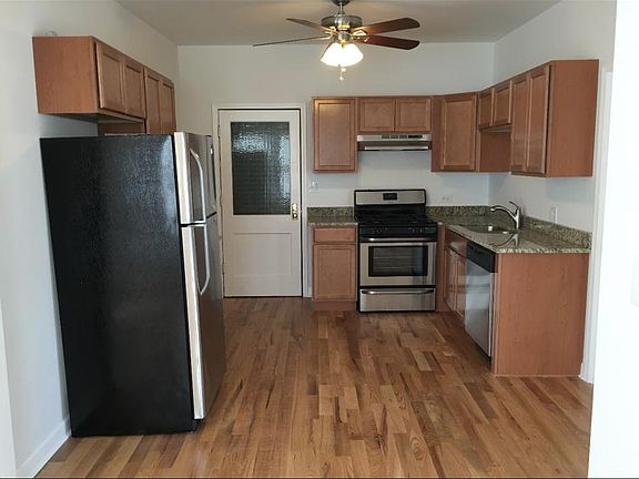 3rd image of 3524 W Fullerton Ave