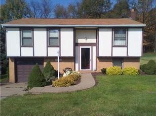 3193 Bradbury Dr, Aliquippa, PA 15001