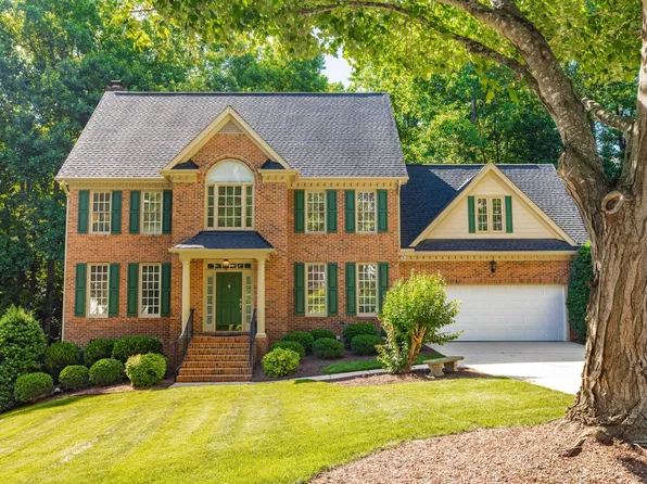 102 Scots Fir Ln, Cary, NC 27518