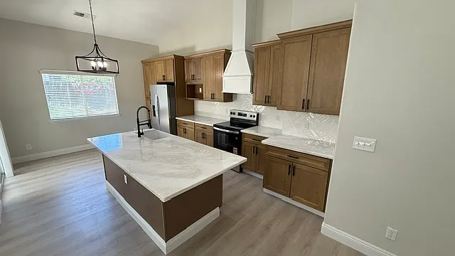 2718 E Darlington Ct — Photo 7