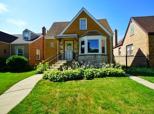 6957 W Barry Ave, Chicago, IL 60634