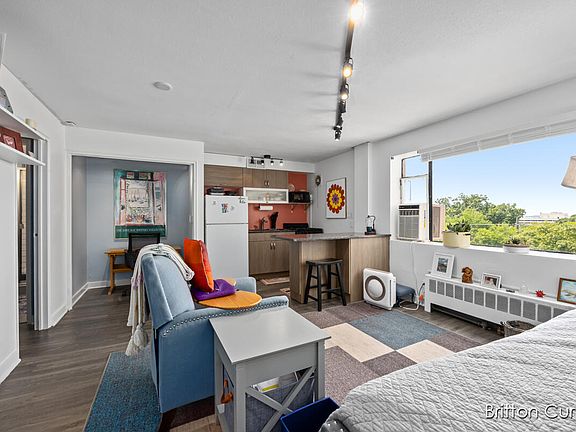 5th image of 505 Cherry St SE APT 514