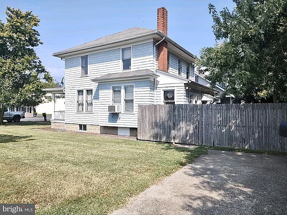 4th image of 406 Dorchester Ave