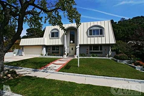 1st image of 702 Viewcrest Dr