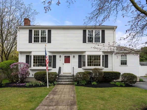 15 Walton St, Wakefield, MA 01880